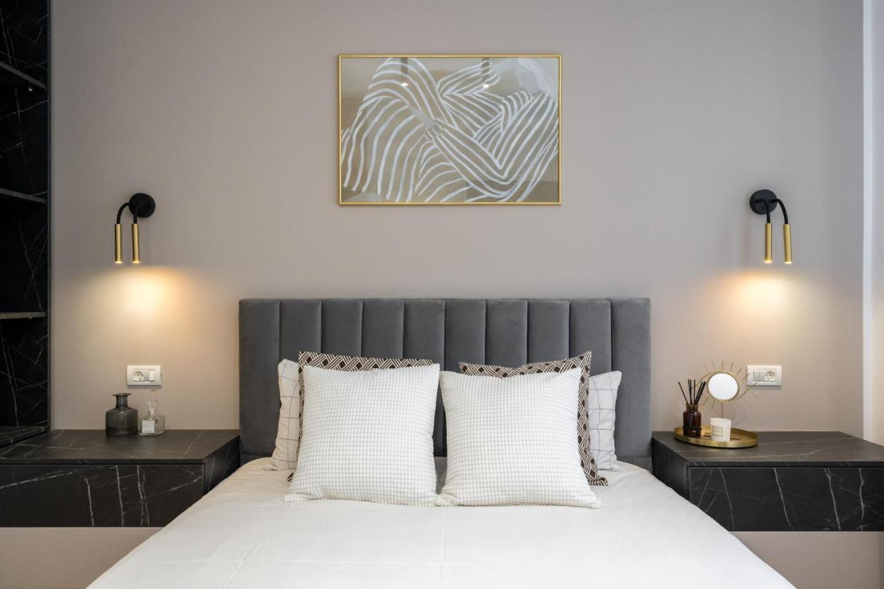 Crystal 3Bdr Apartment In Center Bucharest Luaran gambar