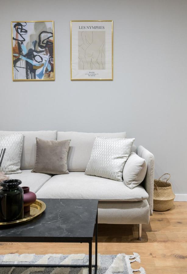 Crystal 3Bdr Apartment In Center Bucharest Luaran gambar