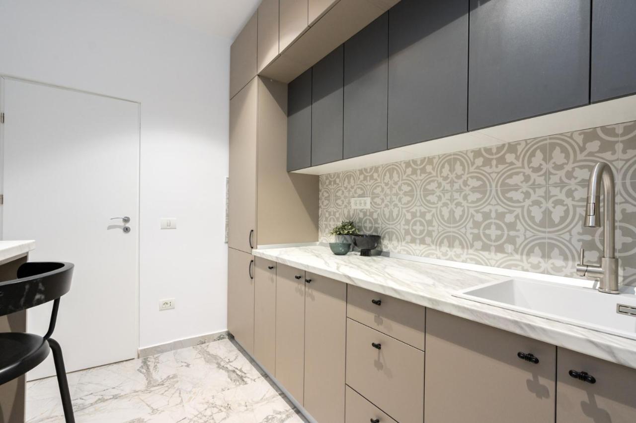 Crystal 3Bdr Apartment In Center Bucharest Luaran gambar